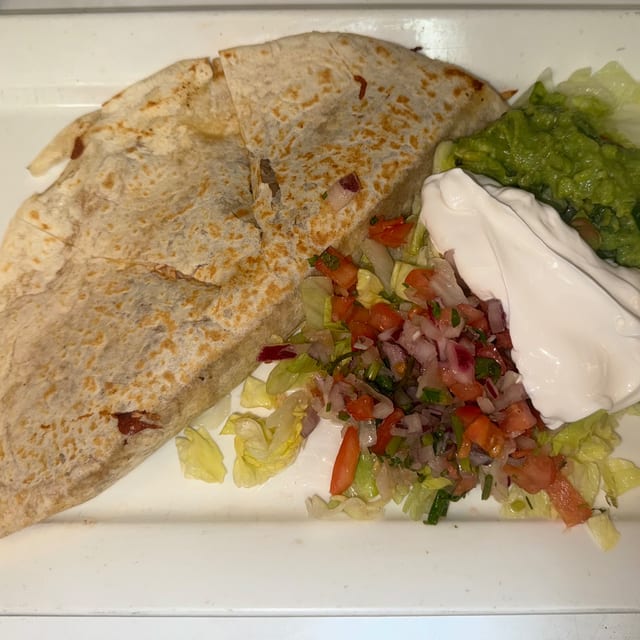 Quesadilla Rellena.