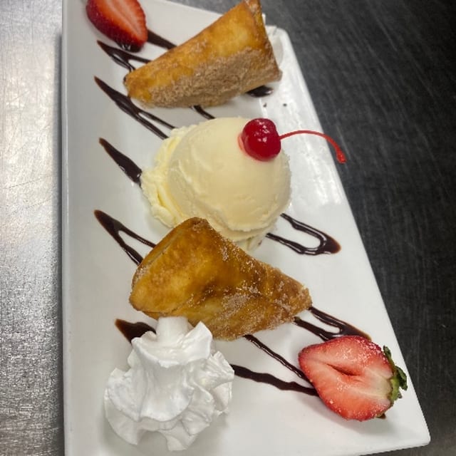 Chimi Cheesecake With Ice Cream.