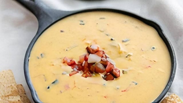 Chile Con Queso.